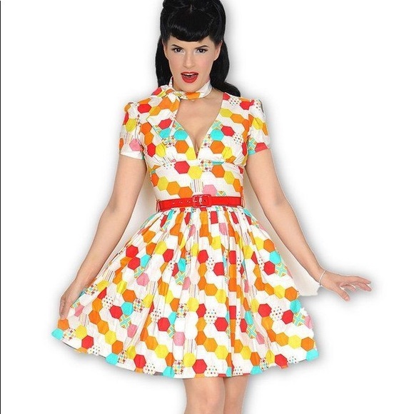 Bernie Dexter Dresses & Skirts - Bernie Dexter Sloan Square Dress In Honeycomb